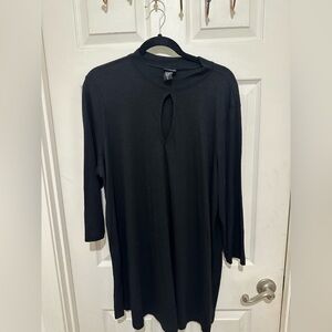 Torrid black tunic top with key hole front size 3 #10642099